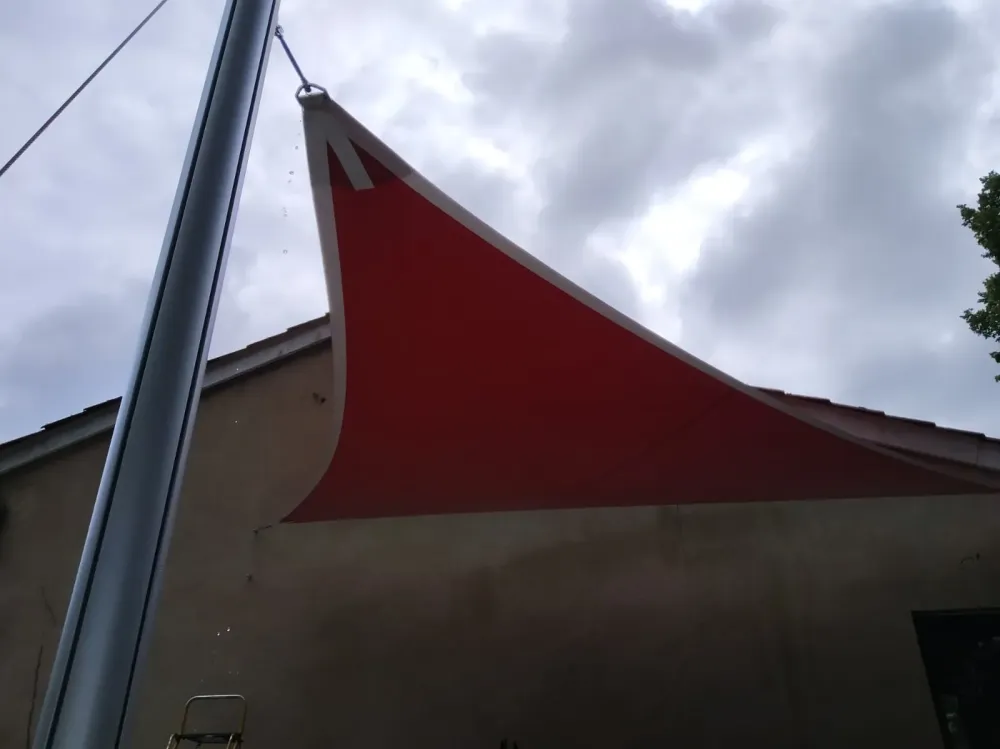 Voile d'ombrage trois pointes